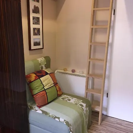 Voeroesmarty Ter شقة *