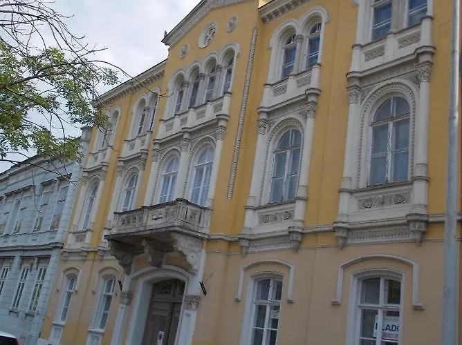 Apartmán Voeroesmarty Ter Székesfehérvár